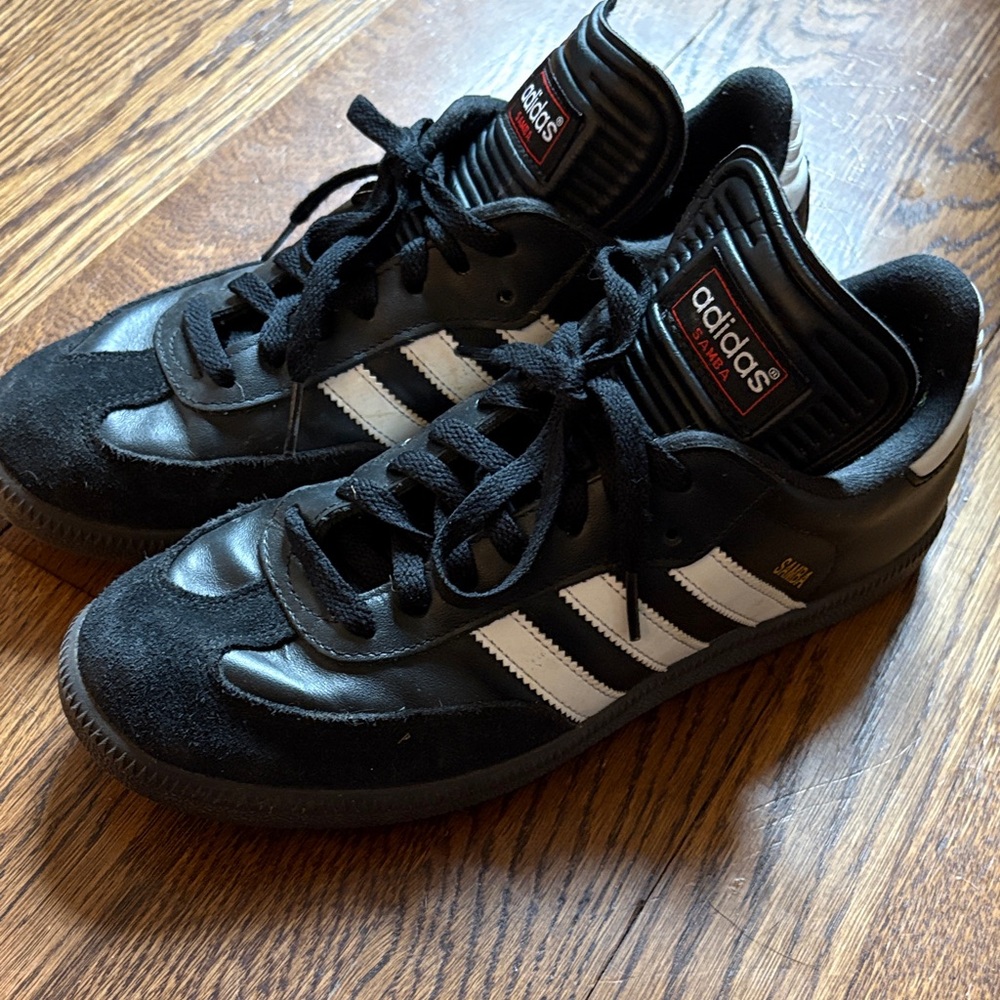 adidas Men’s Samba Classic, Black, Size 8